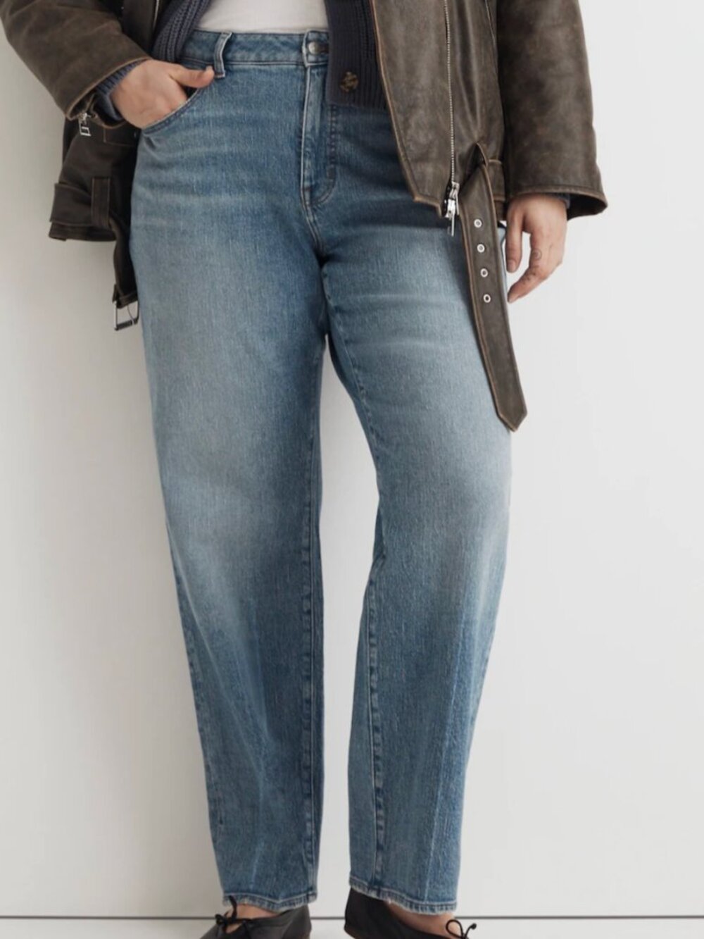 Madewell The Plus Curvy '90s Straight Jean in Rondell Wash